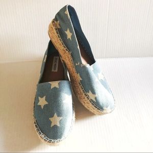 Steve Madden Talan Flatform Slip On Stars Sz 9.5 NWOT Espadrille Style Canvas